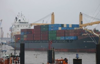 buque con contenedores